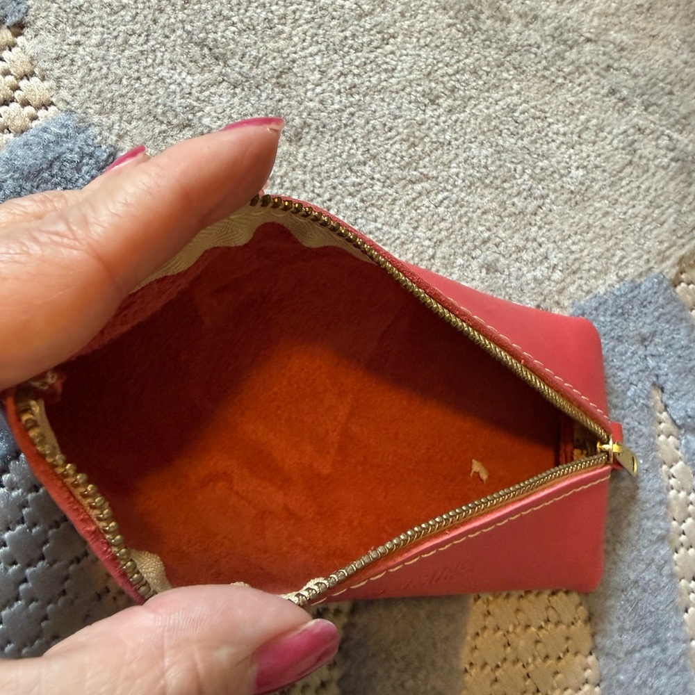 Portland Leather Red Zip Key & Card Pouch - Picture 5 of 7